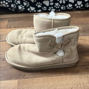 Koolaburra Tan Ankle Boots with Bow Detail